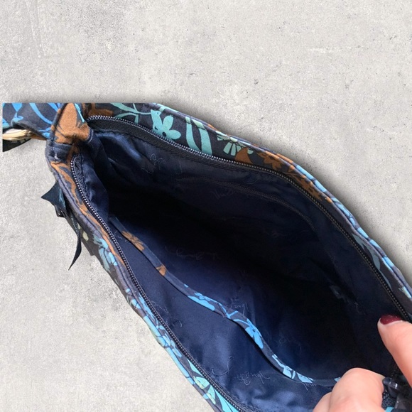 Vera Bradley Cross Body Bag - Picture 4 of 6